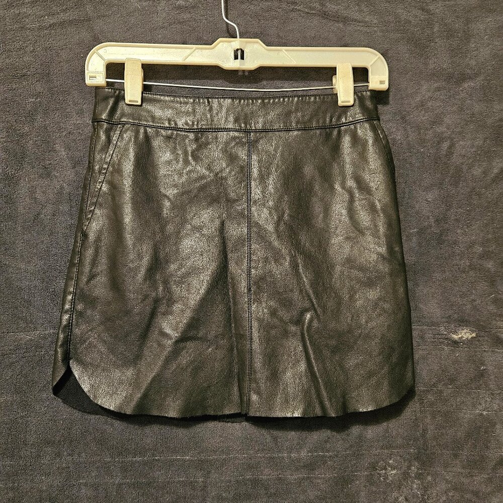 WOMENS SZ SMALL FAUX LEATHER BLACK MINI SKIRT